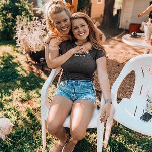 Meet your Posher, Joleen